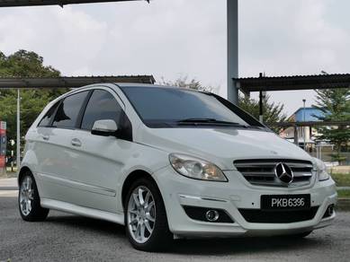 Mercedes Benz B180 180 (CBU) in Bandar Puteri Puchong, SGR