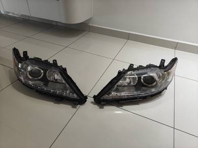 ES250 2014 Head Light