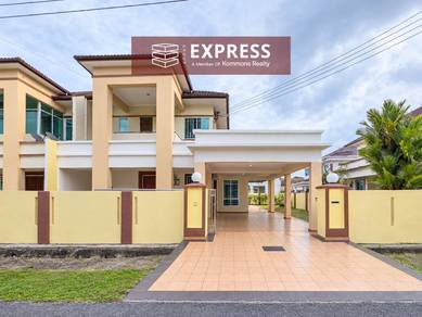 Semi-Detached House For Sale in Miri,SWK