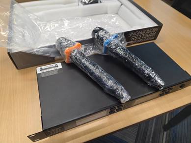 Soundtech QLXD4 UHF Dual Wireless Mic