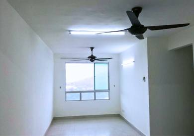 Apartment For Sale in Centrio Avenue