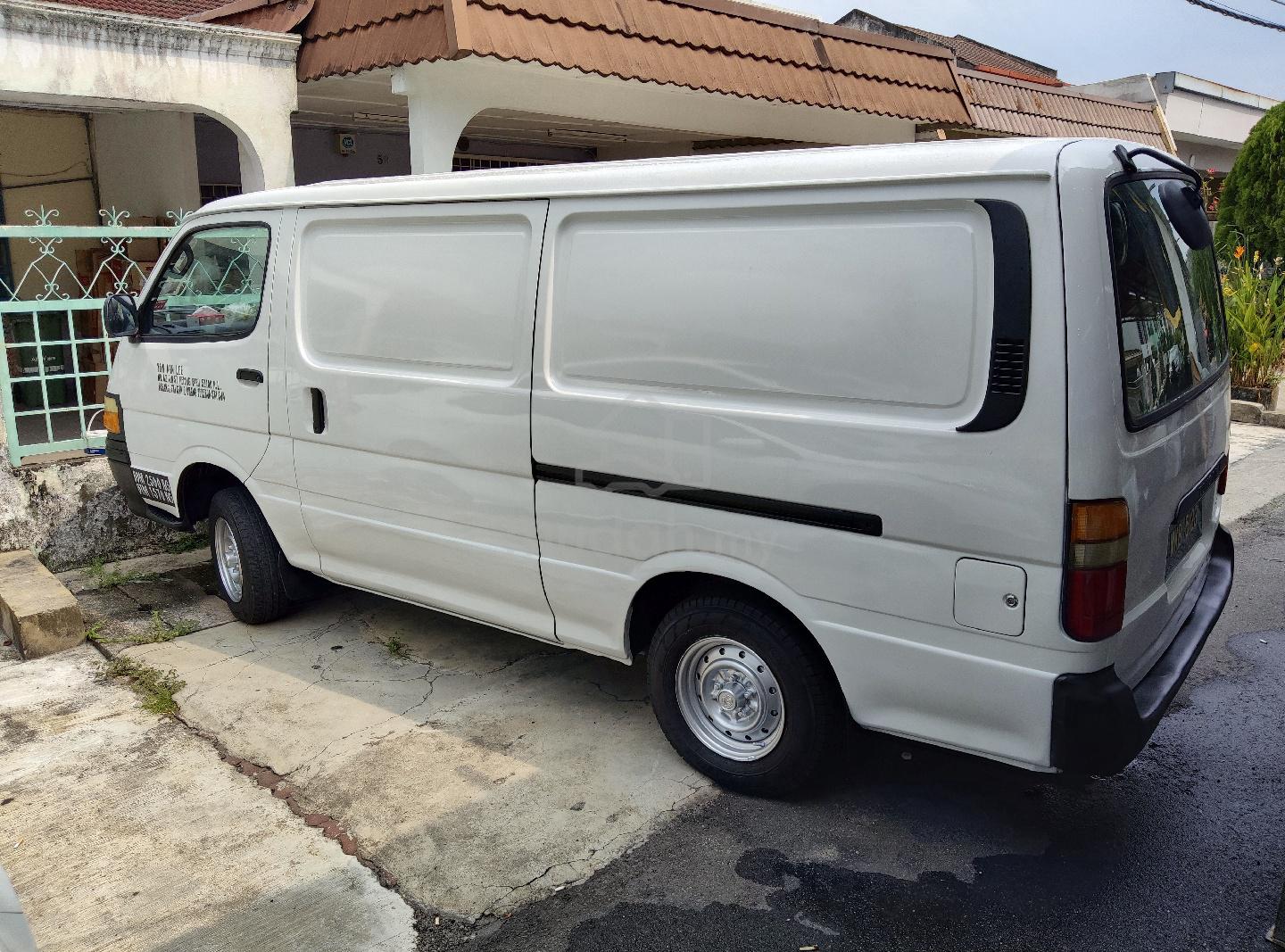 2002 Toyota Hilux