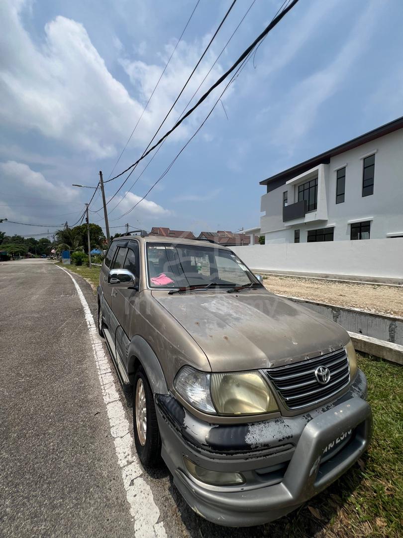2004 Toyota Land Cruiser