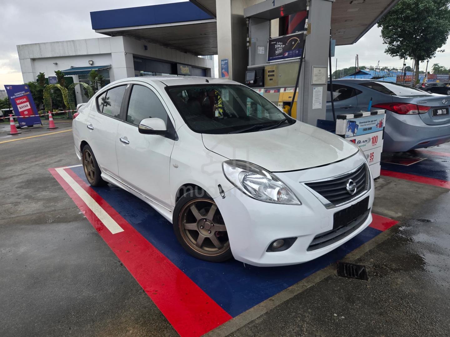 2013 Nissan Almera