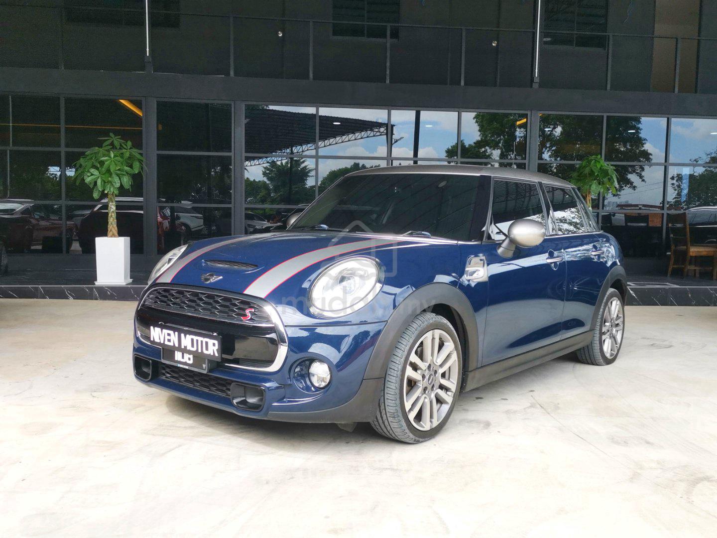 2017 MINI Cooper