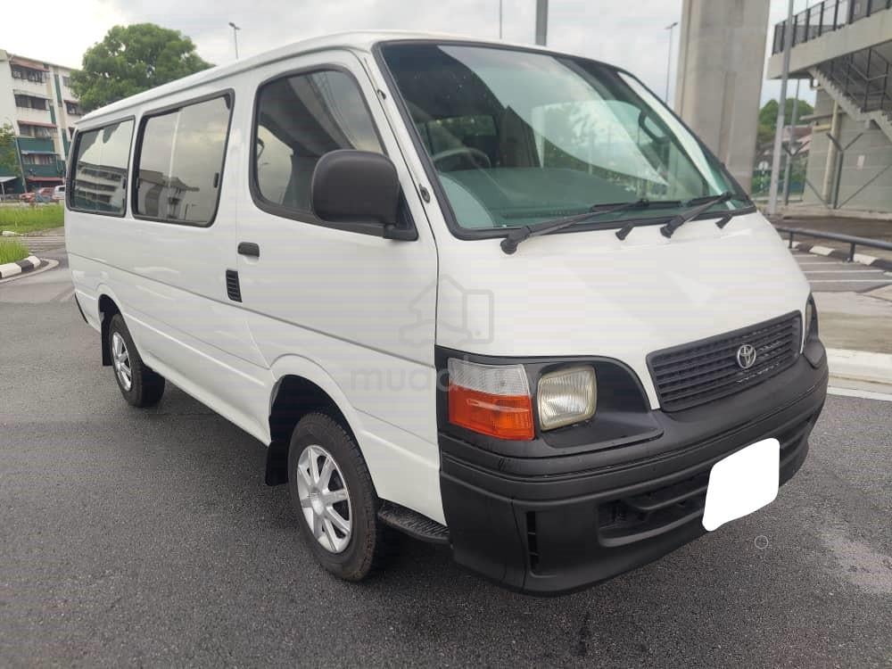 2004 Toyota Hilux