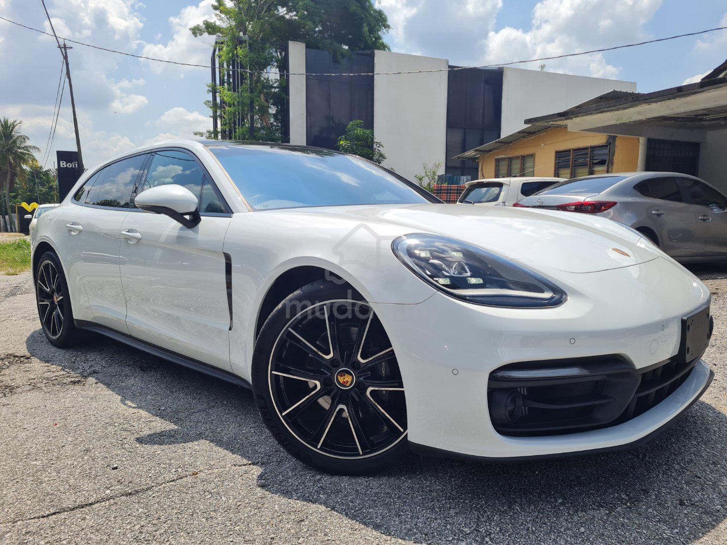 2022 Porsche Panamera