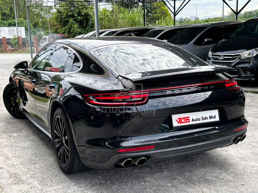 2017 Porsche Panamera