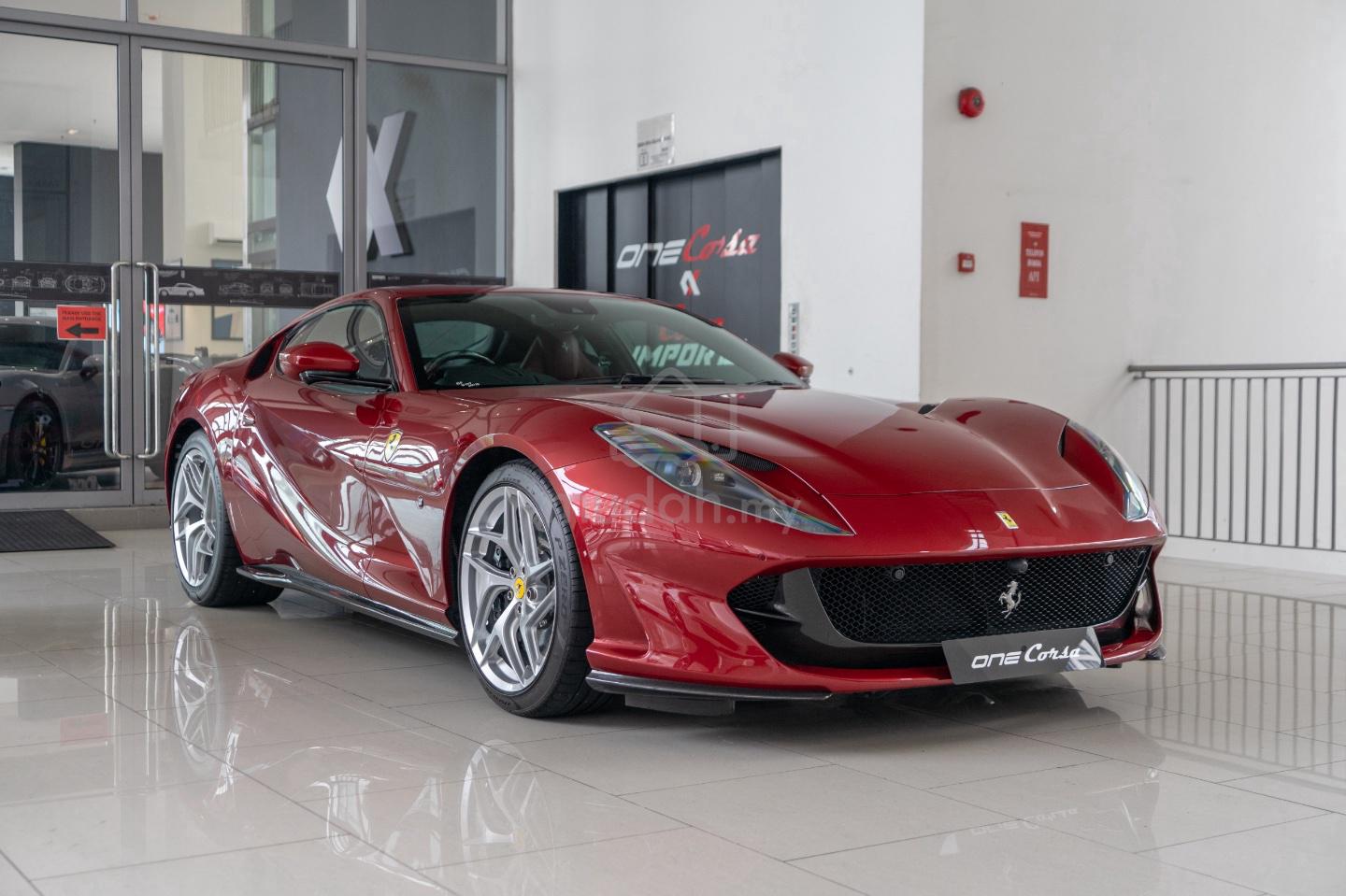 Ferrari 812 Superfast 6.5 V12 2021 Rosso Fiorano