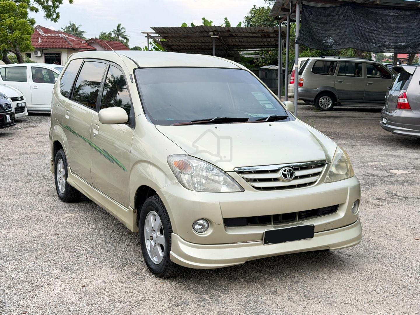 2005 Toyota Alphard