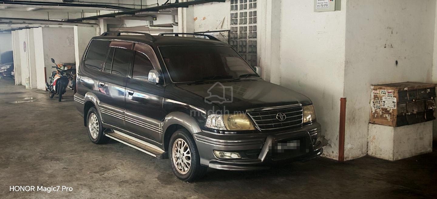 2004 Toyota Land Cruiser