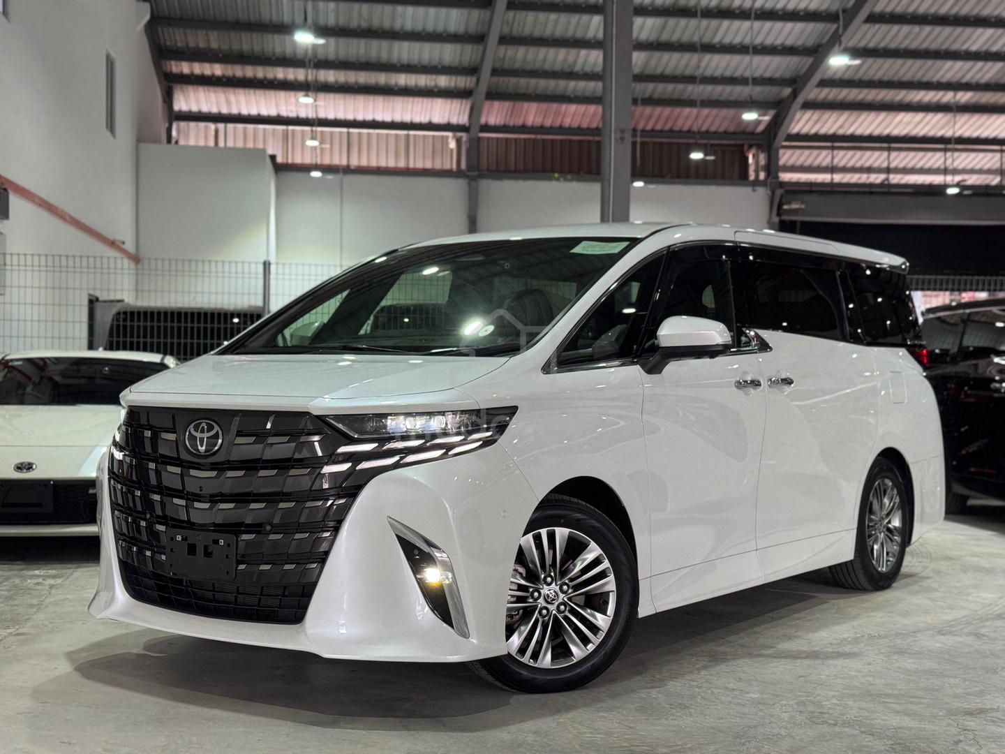 2025 Toyota Alphard