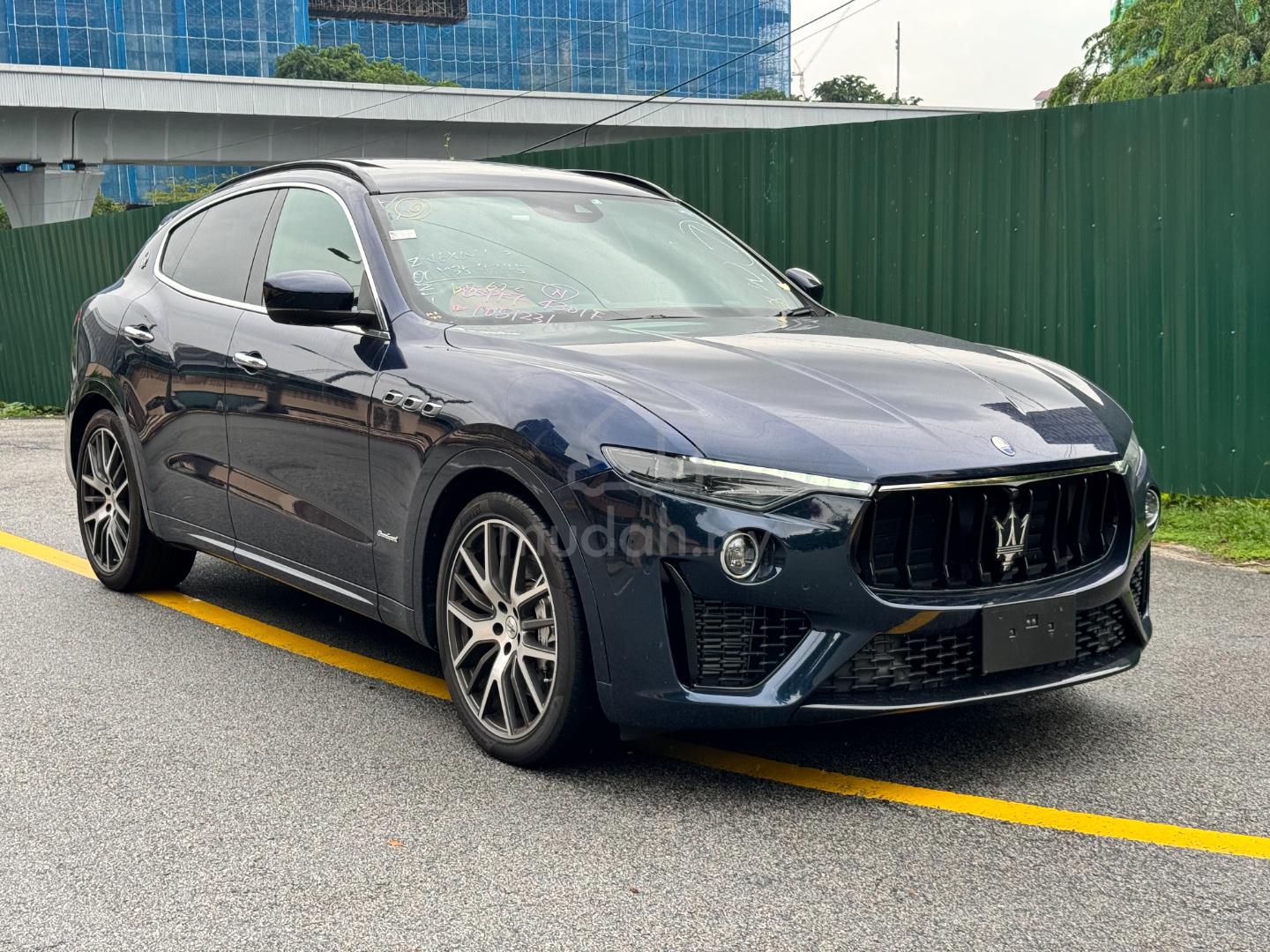 BROWN INT 360CAM Maserati LEVANTE 3.0 S GRANSPORT