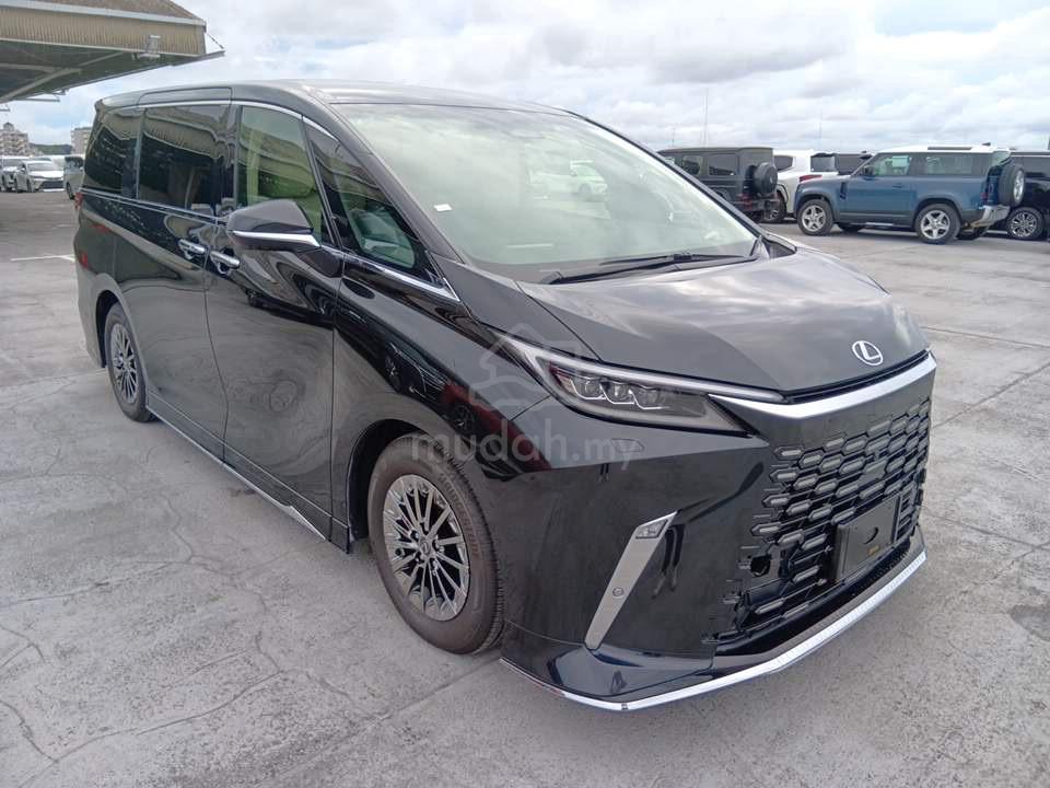 2024 Lexus LM