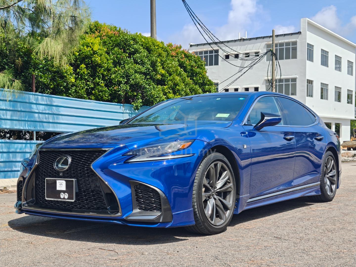 2018 Lexus LM