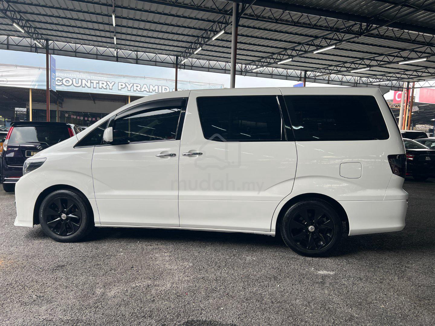 2004 Toyota Alphard