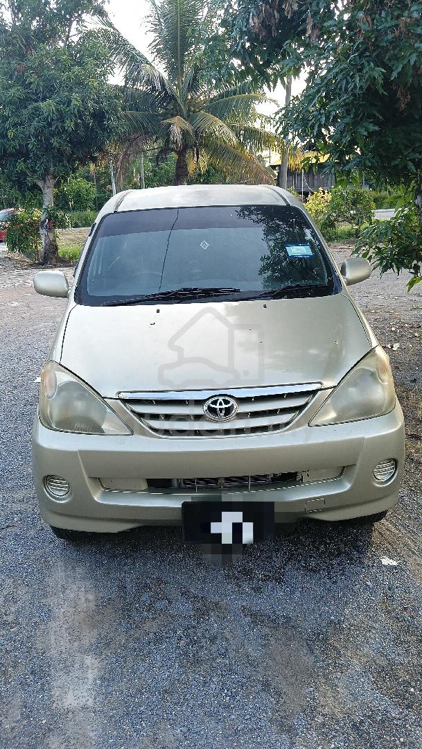 2005 Toyota Alphard