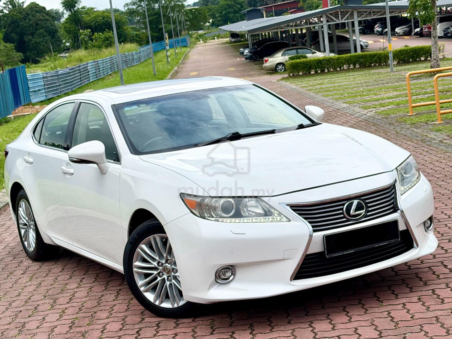 2015 Lexus ES