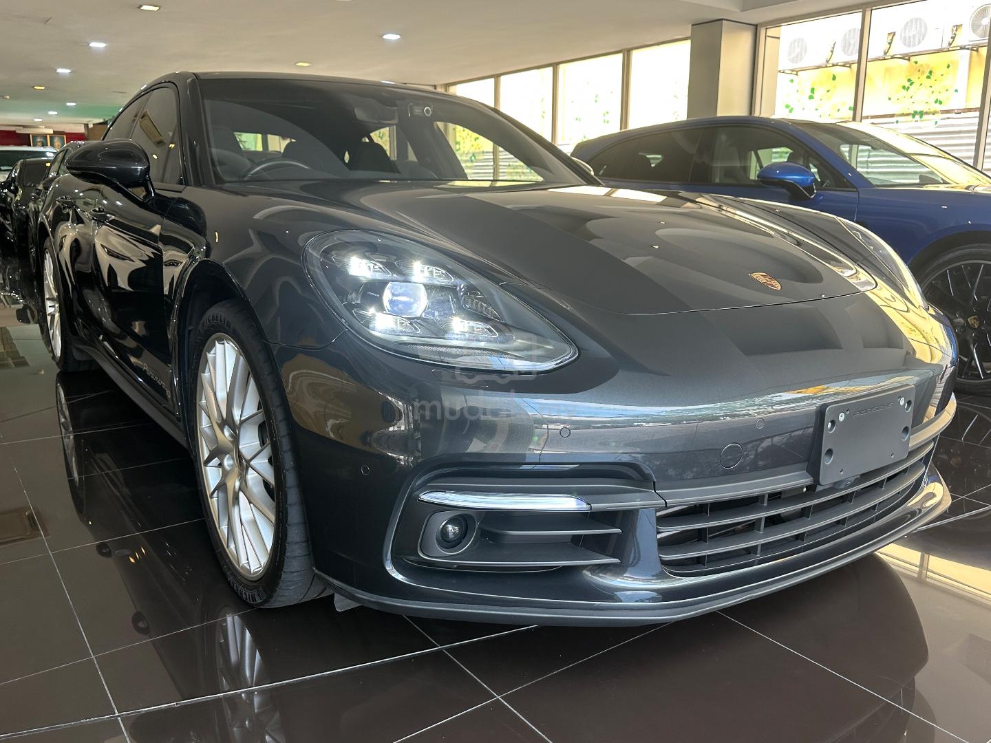 2020 Porsche Panamera