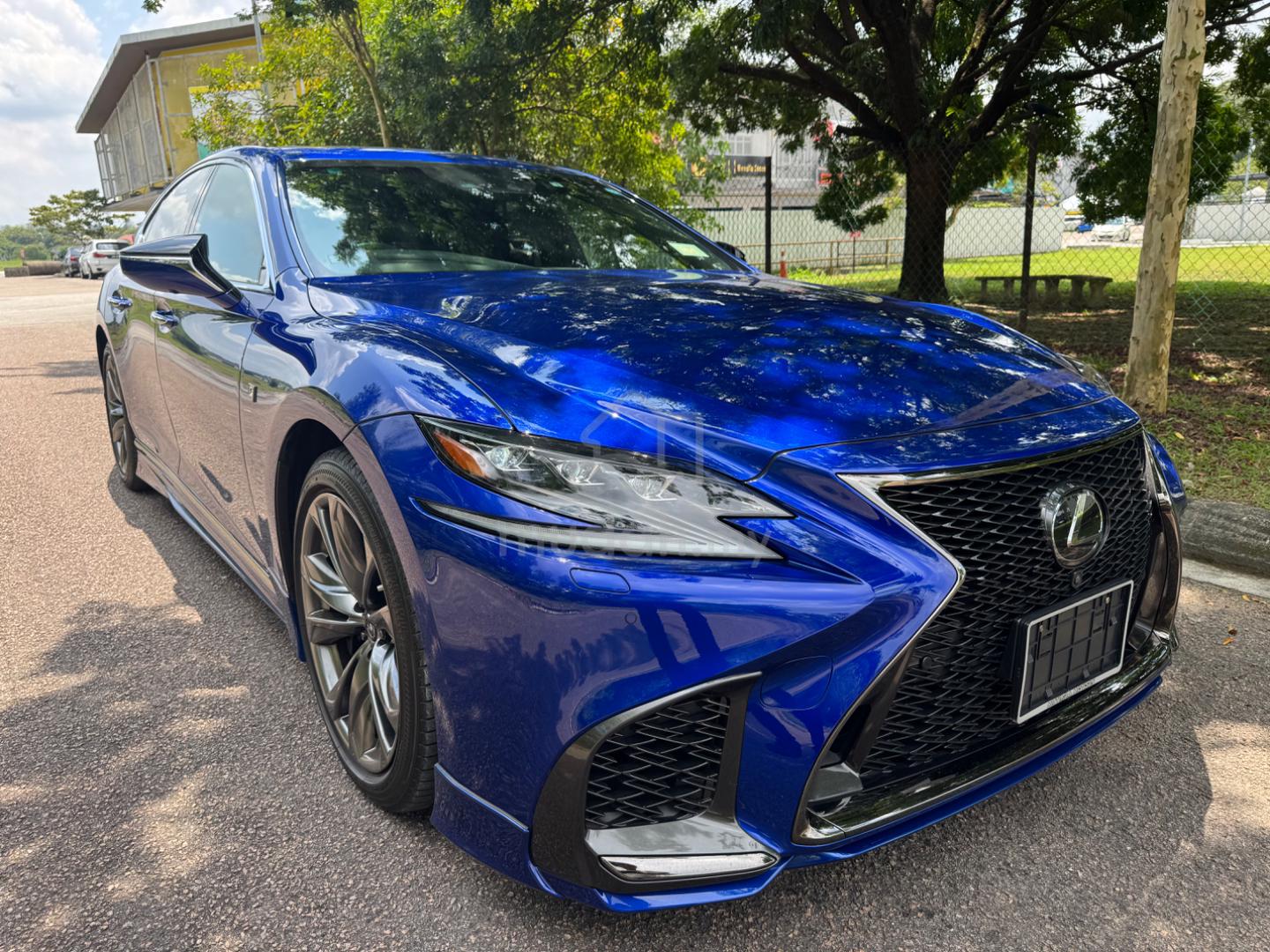 2018 Lexus LM