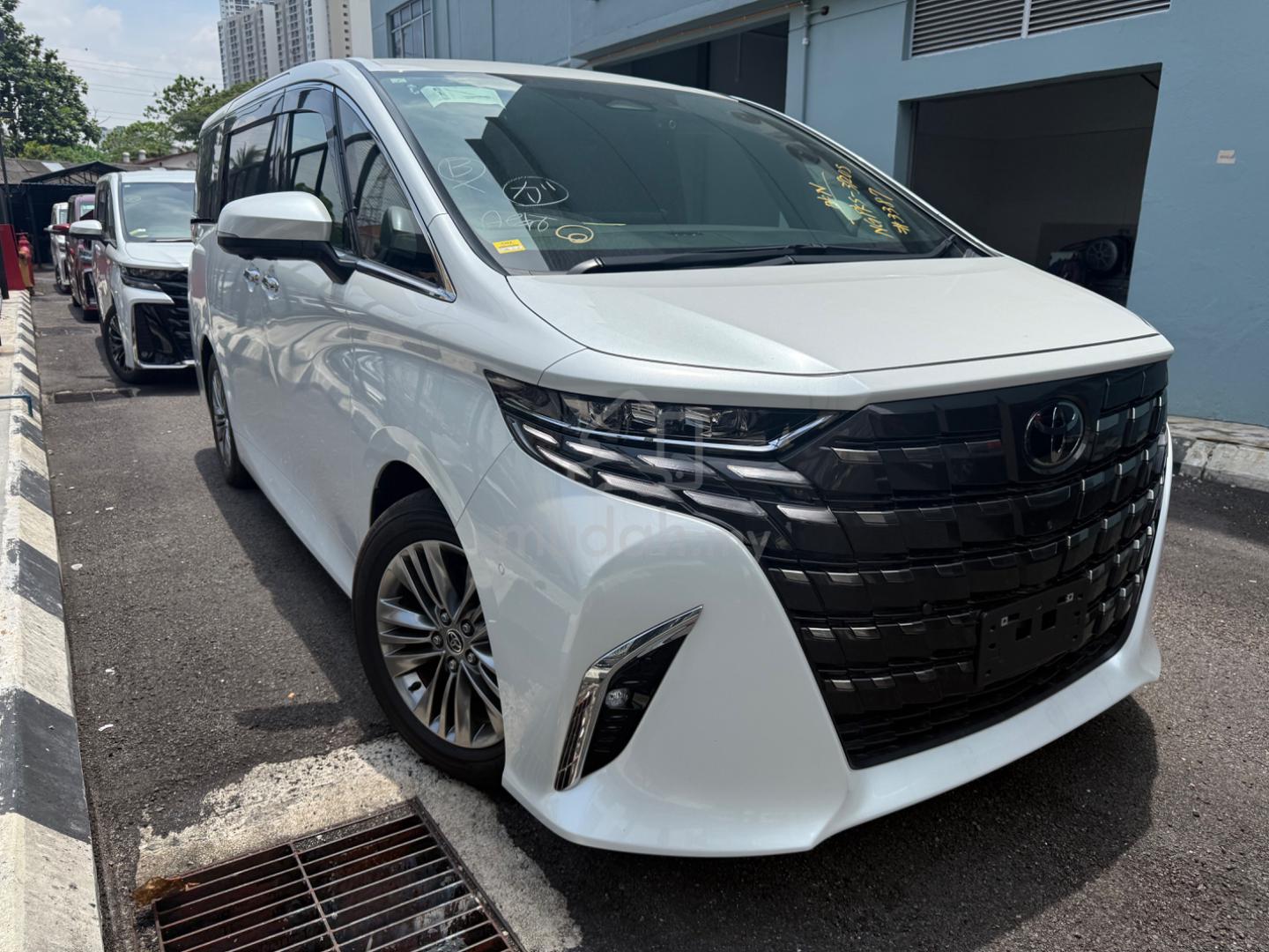 2023 Toyota Alphard