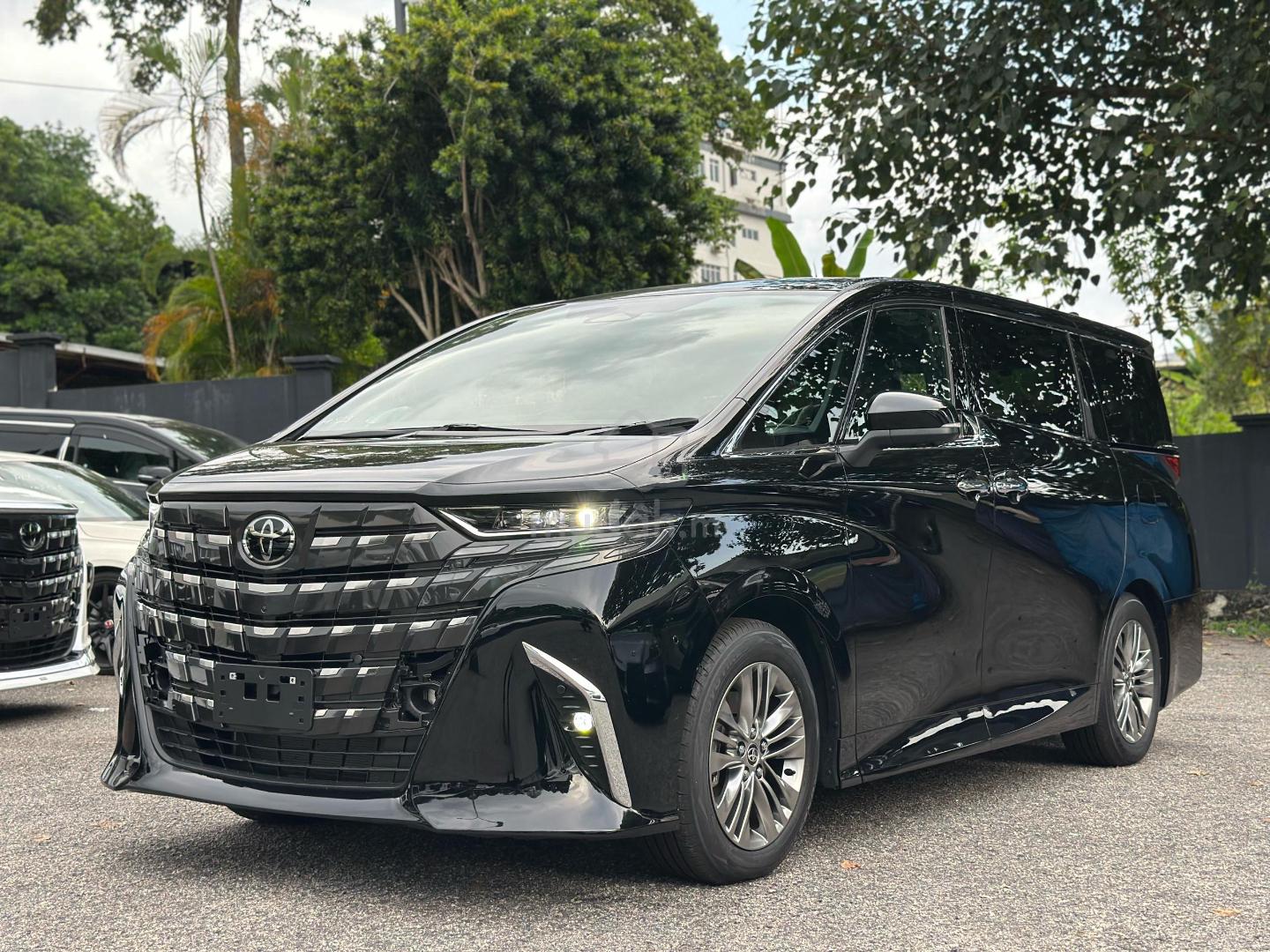 2024 Toyota Alphard