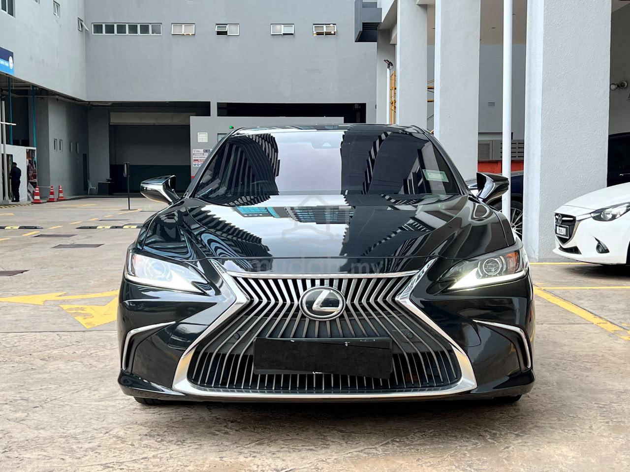 2019 Lexus ES