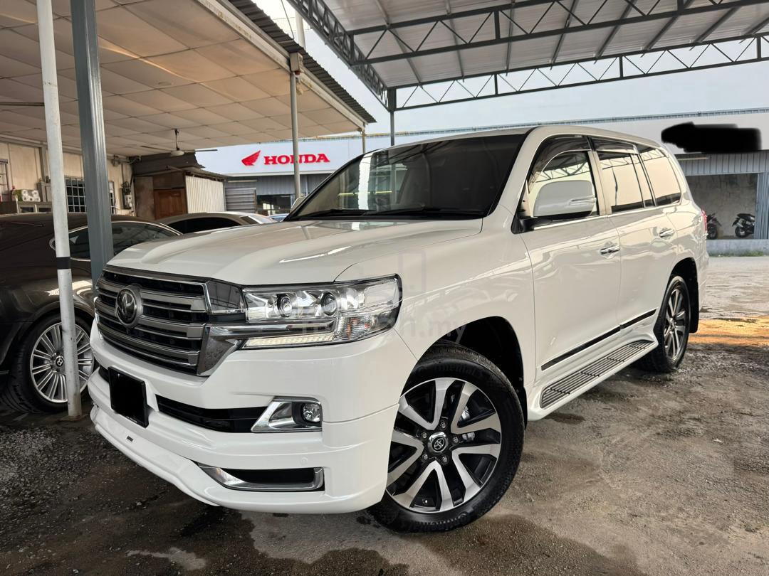 2017 Toyota Land Cruiser