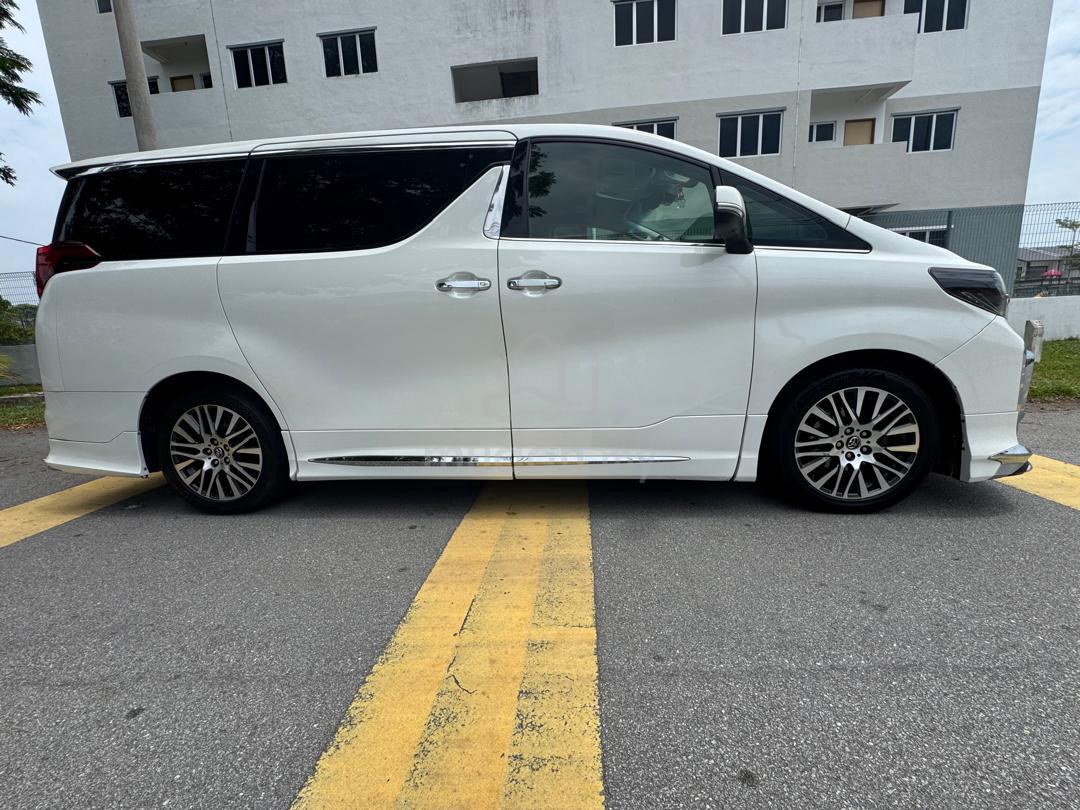 2016 Toyota Vellfire