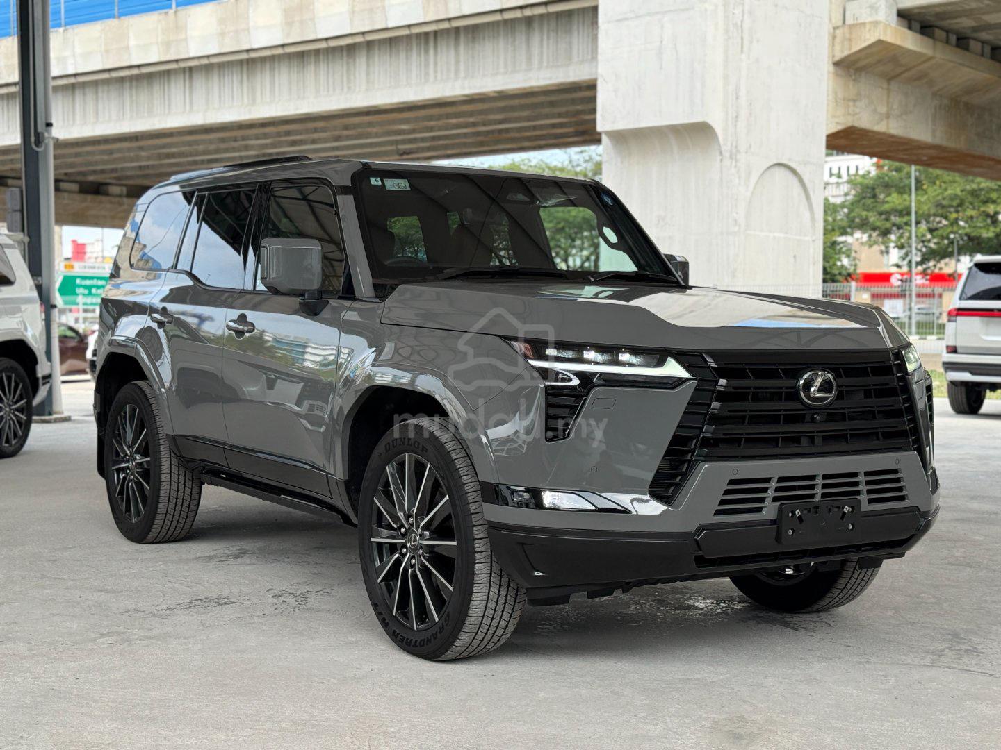 2025 Lexus IS