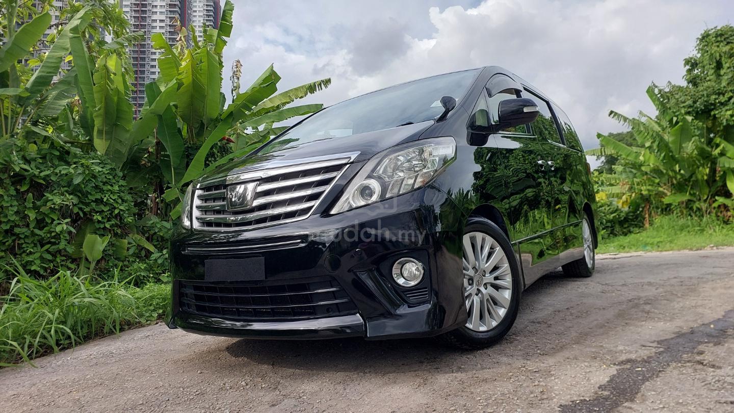 2013 Toyota Alphard