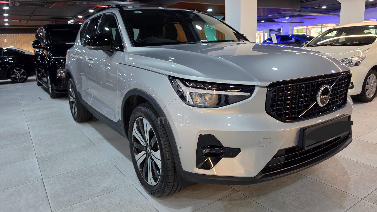 2023 Volvo XC40