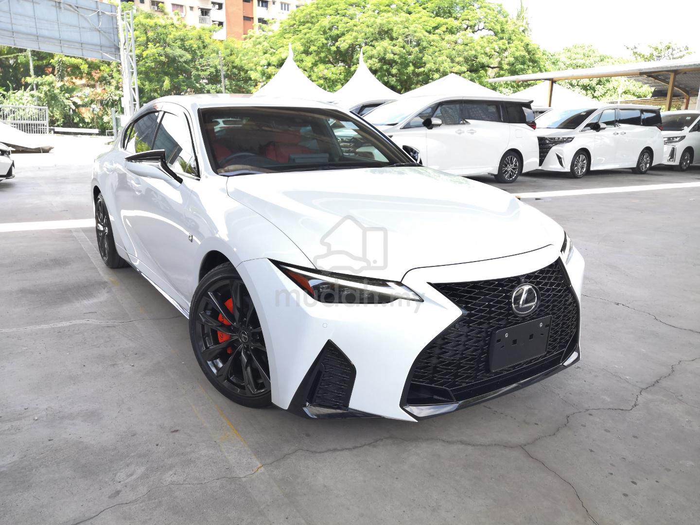 2023 Lexus IS