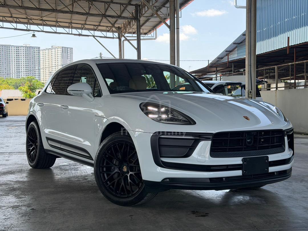 2022 Porsche Macan
