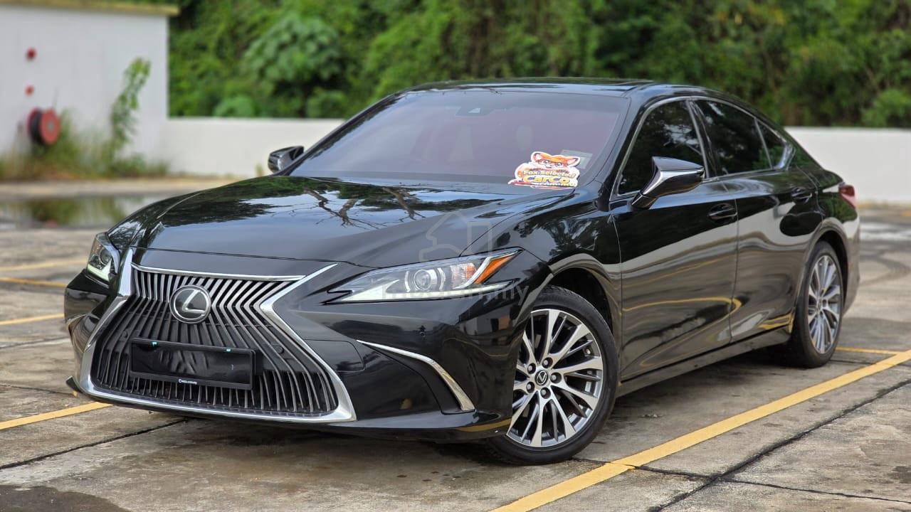 2019 Lexus ES