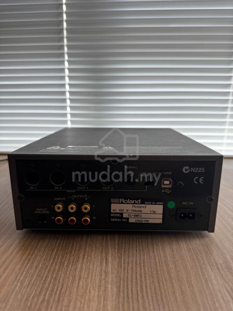Roland Sound Canvas SC-8850 Synthesizer Module - Music Instruments