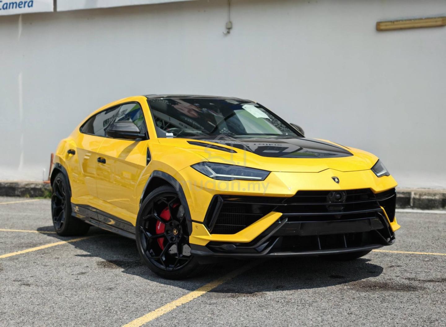 2023 Lamborghini URUS PERFORMANTE FULL CARBON PACK