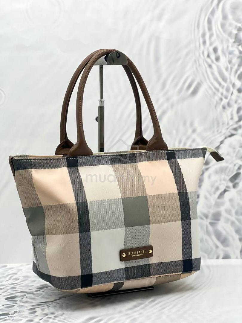 Burberry❥❥BLUE もの凄く LABEL CRESTBRIDGE