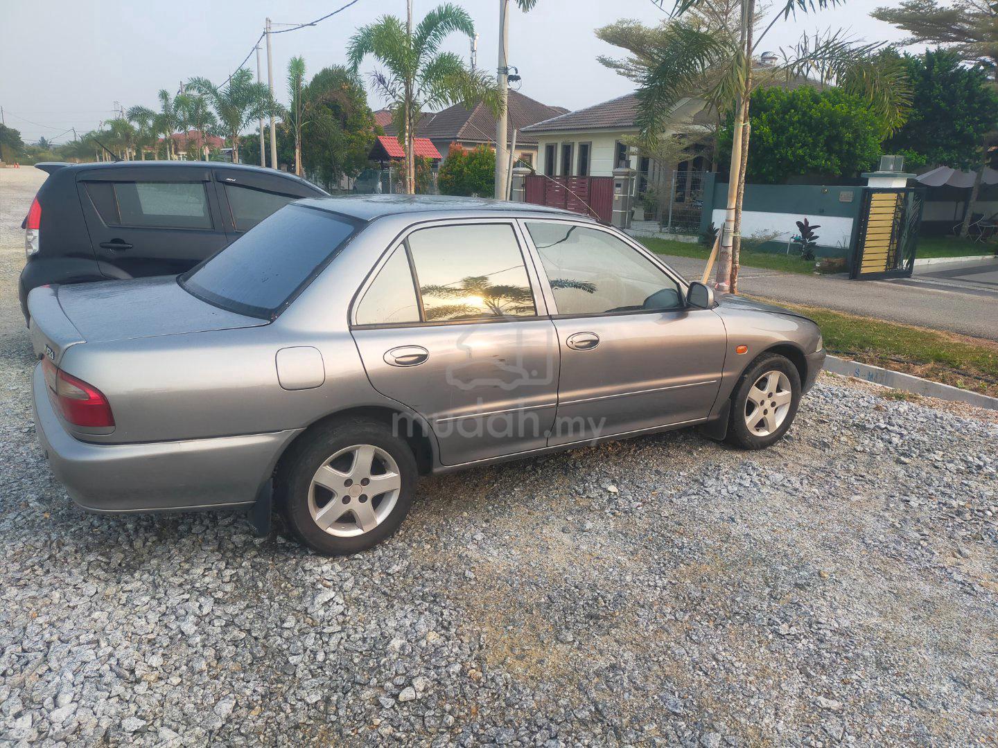 2002 Proton Exora