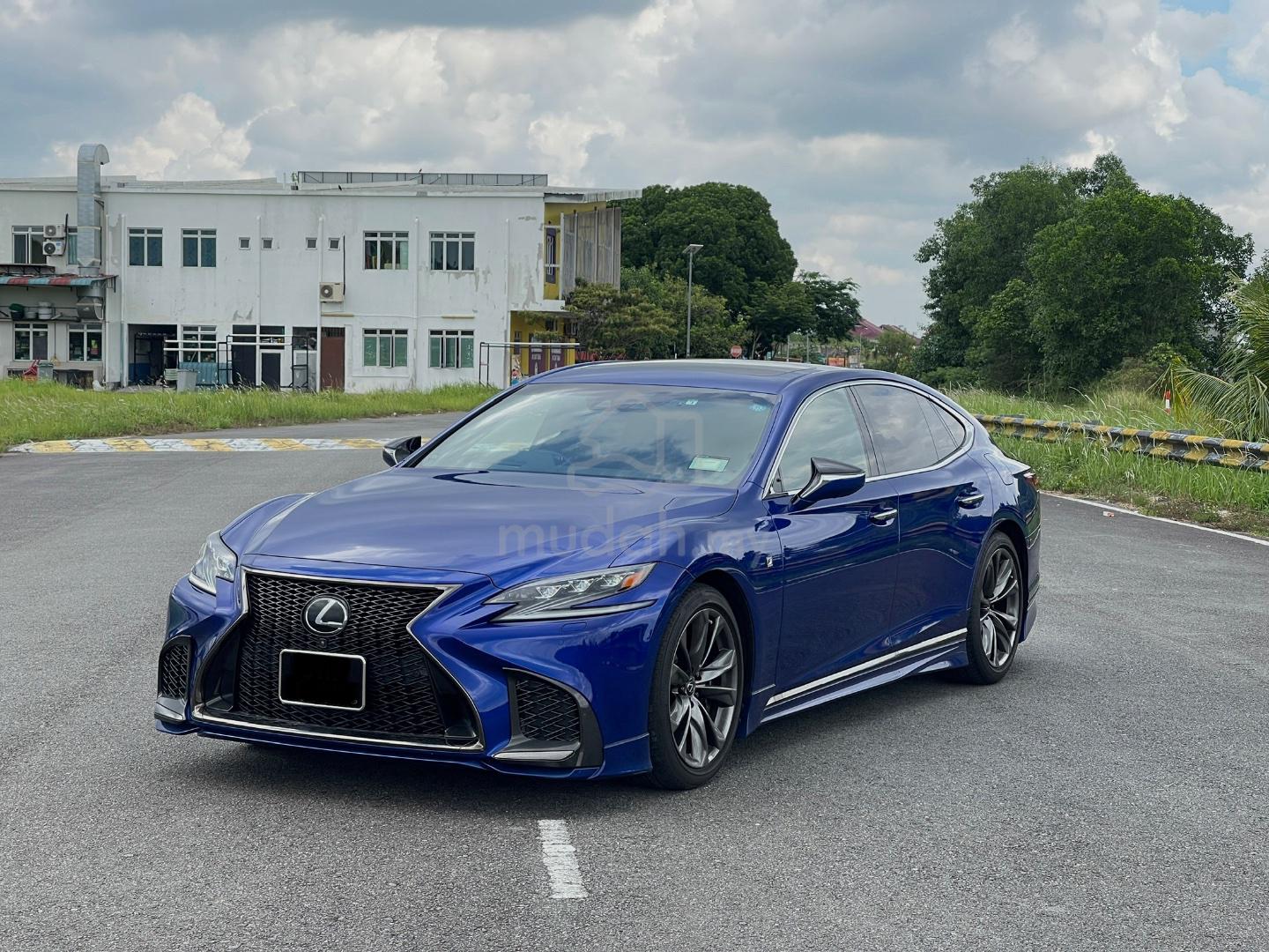 2018 Lexus LM