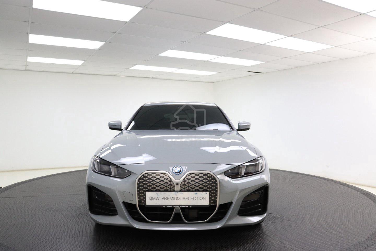 2025 BMW i4