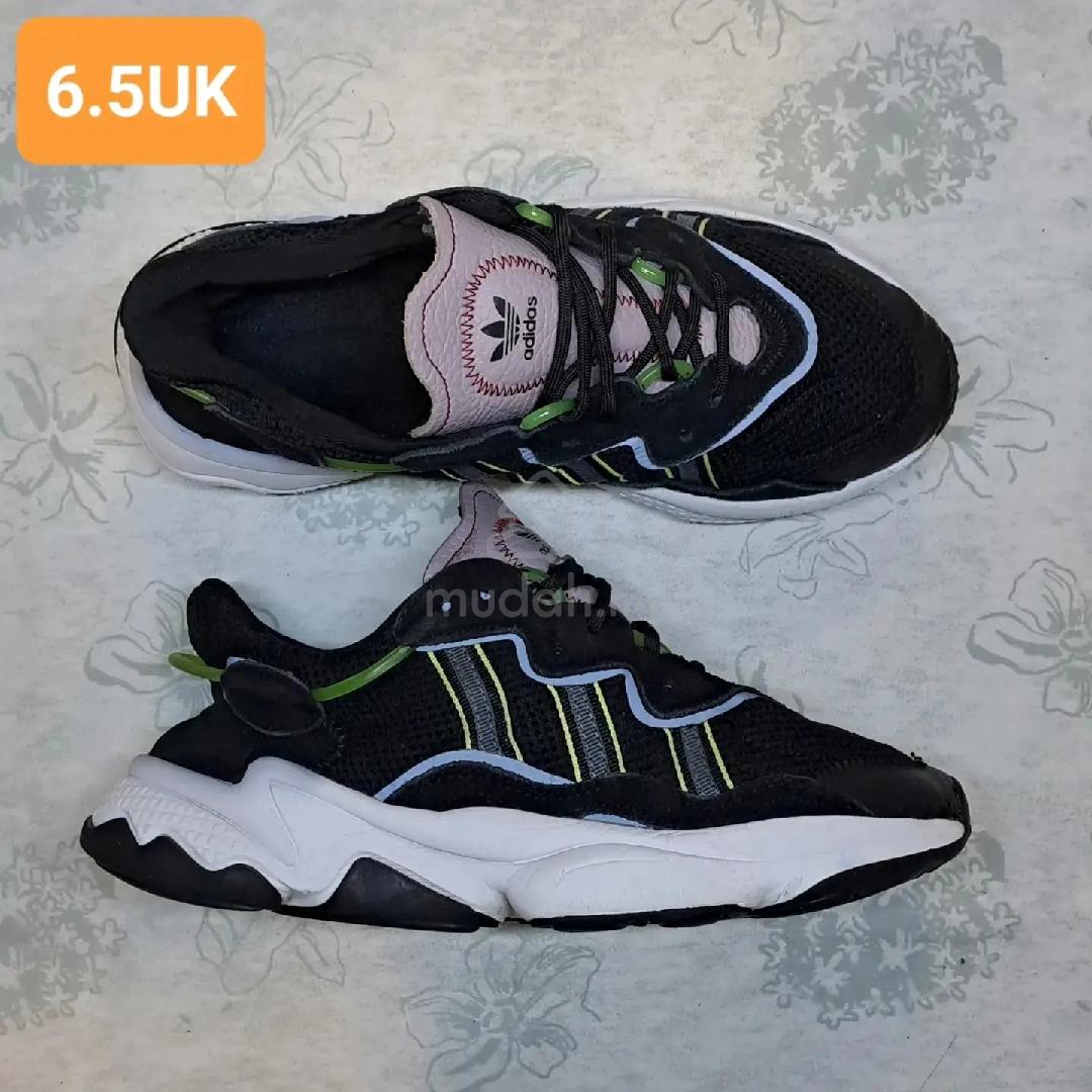 6.5UK Adidas Ozweego Shoes for sale in Bangi Selangor