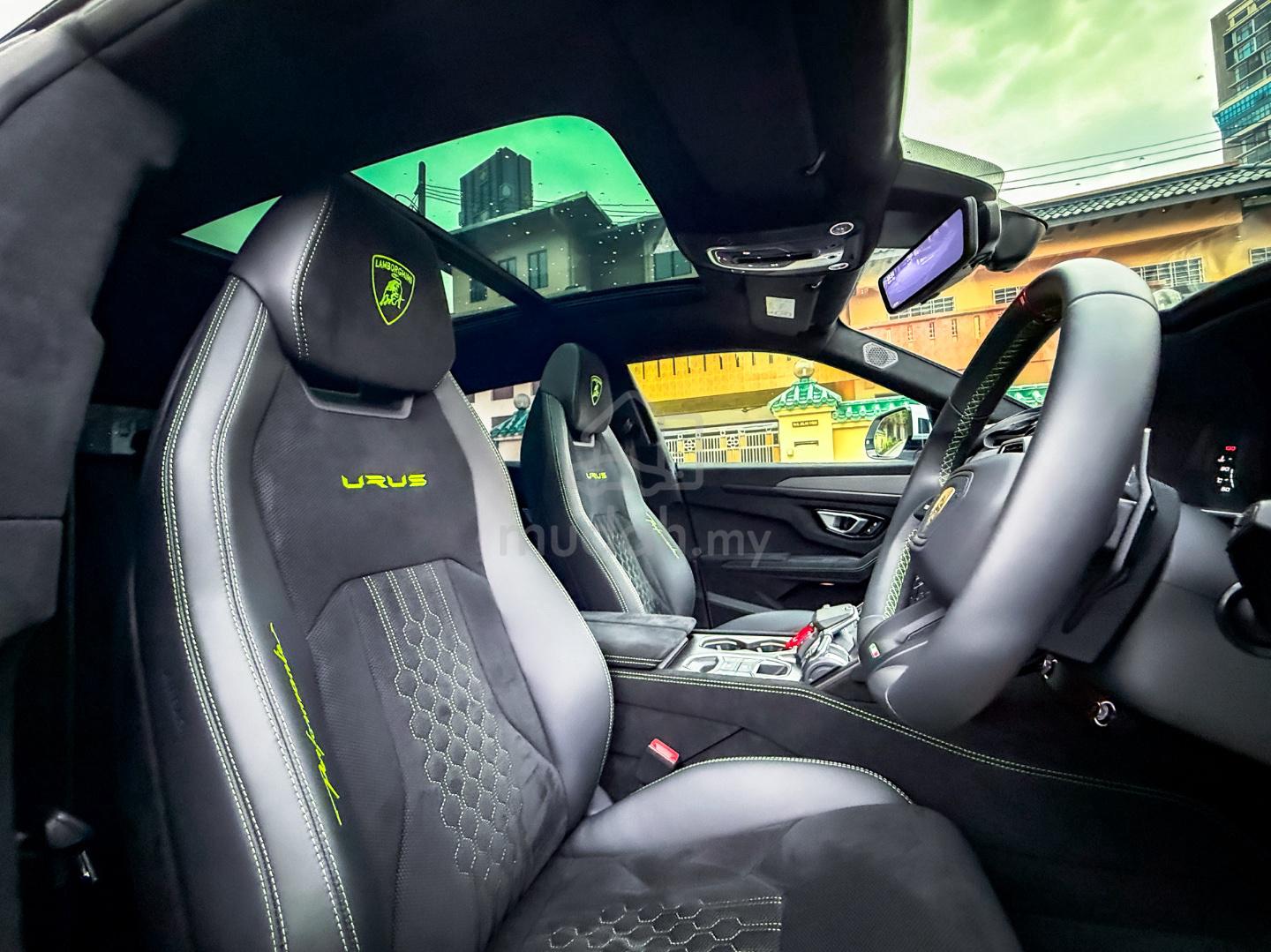 HEAD TURNER 2024 Lamborghini URUS 4.0 PERFORMANTE