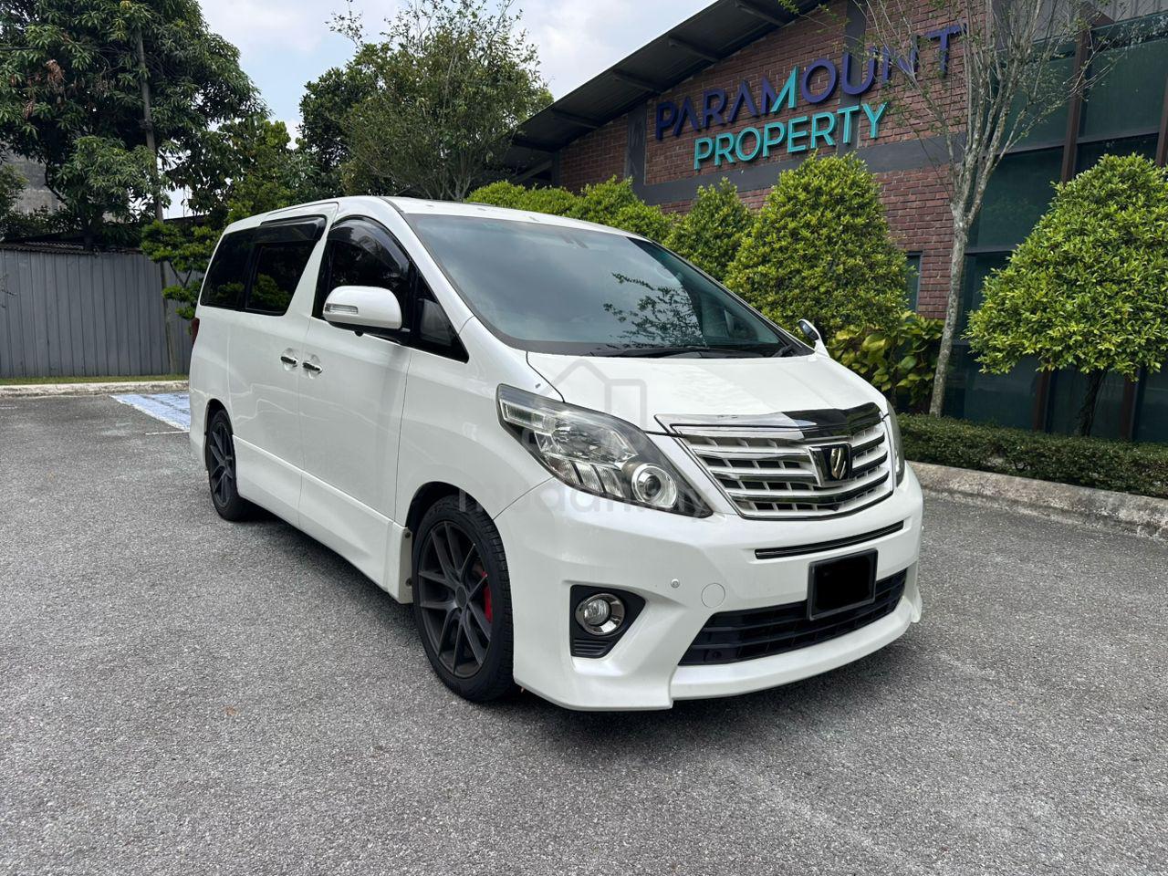 2013 Toyota Alphard