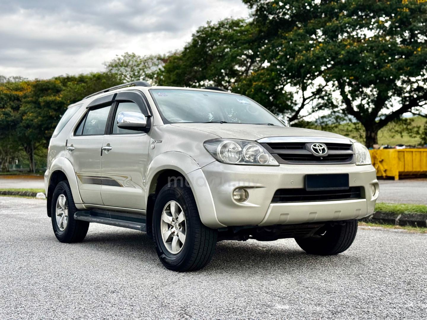 2005 Toyota Fortuner