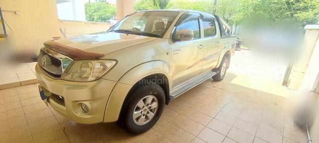 2009 Toyota HILUX 2.5 G (A) - 1