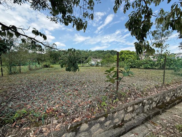 [4800SQFT TANAH RATA] Tanah Lot Banglo Taman Universiti, Bangi 3