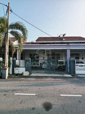 Rumah Teres Setingkat Untuk Dijual 1