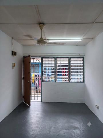 Flat Puchong Permai 1