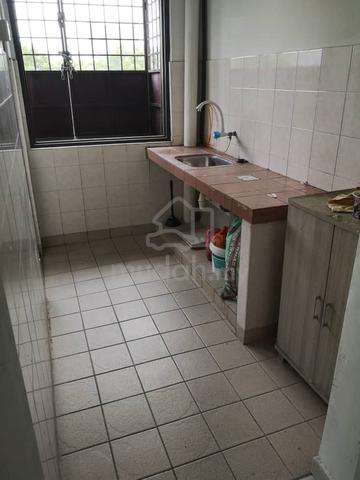 Aliran Damai Apartments 1